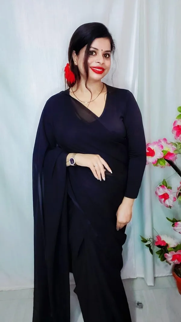 Elegant_Solid_Chiffon_Plain_Dyed_Saree_With_Unstitched_Blouse_Piece