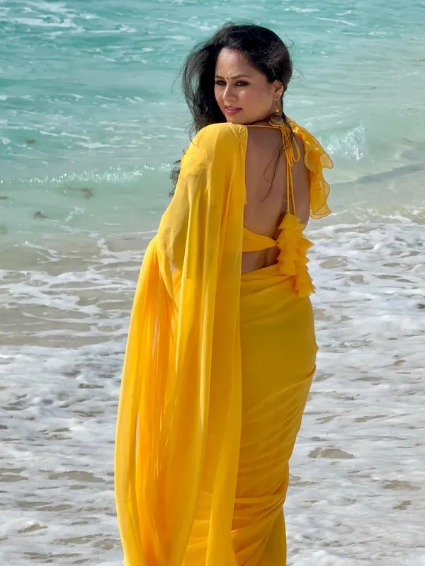 Plain_Dyed_Daily_Wear_Georgette_Saree_With_Unstitched_Blouse_Piece