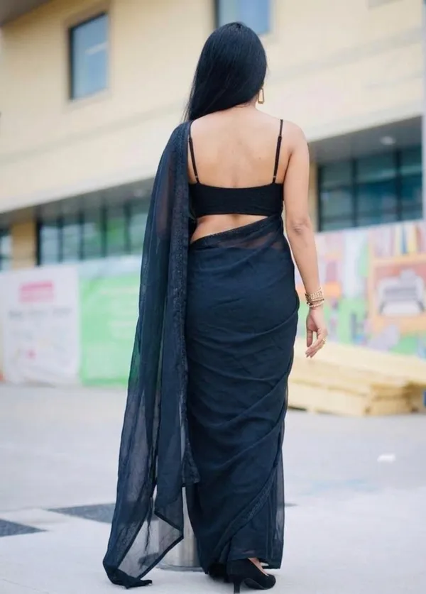 Elegant_Solid_Chiffon_Plain_Dyed_Saree_With_Unstitched_Blouse_Piece