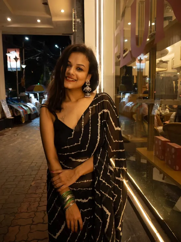 Printed_Daily_Wear_Georgette_Saree_With_Unstitched_Blouse_Piece