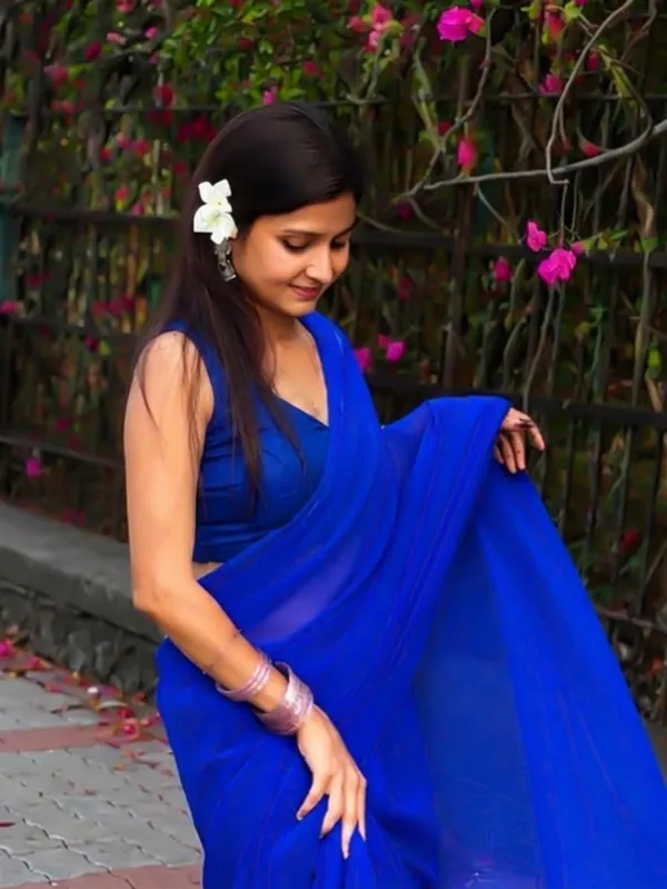 Plain_Dyed_Daily_Wear_Georgette_Saree_With_Unstitched_Blouse_Piece