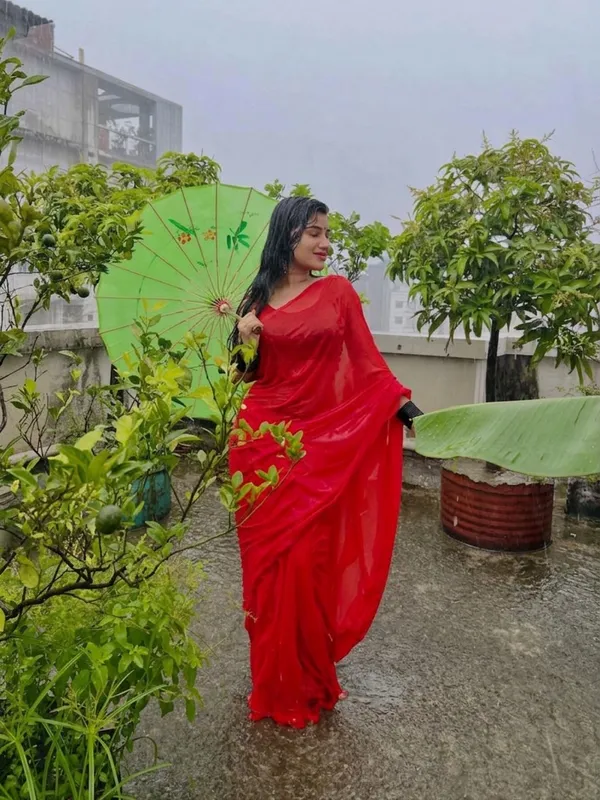 Plain_Dyed_Daily_Wear_Georgette_Saree_With_Unstitched_Blouse_Piece