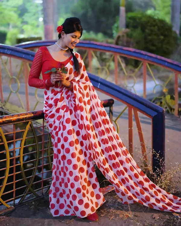 Printed_Daily_Wear_Georgette_Saree_With_Unstitched_Blouse_Piece
