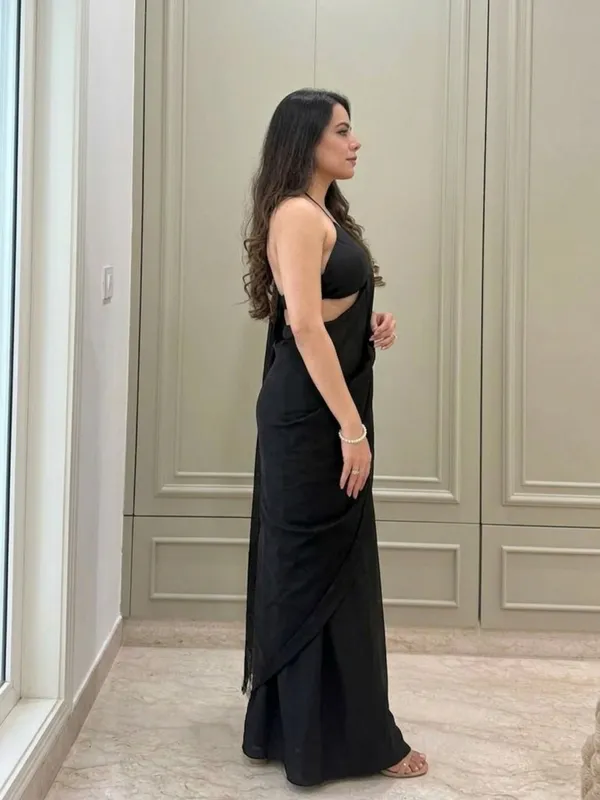 Elegant_Solid_Chiffon_Plain_Dyed_Saree_With_Unstitched_Blouse_Piece