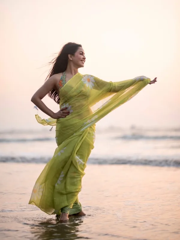 Digital_Print_Cotton_Linen_Saree_With_Unstitched_Blouse_Piece