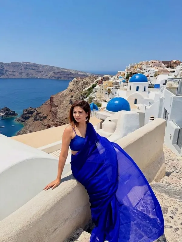 Plain_Dyed_Daily_Wear_Georgette_Saree_With_Unstitched_Blouse_Piece
