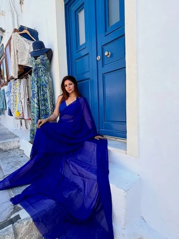 Plain_Dyed_Daily_Wear_Georgette_Saree_With_Unstitched_Blouse_Piece