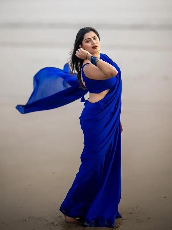Plain_Dyed_Daily_Wear_Georgette_Saree_With_Unstitched_Blouse_Piece