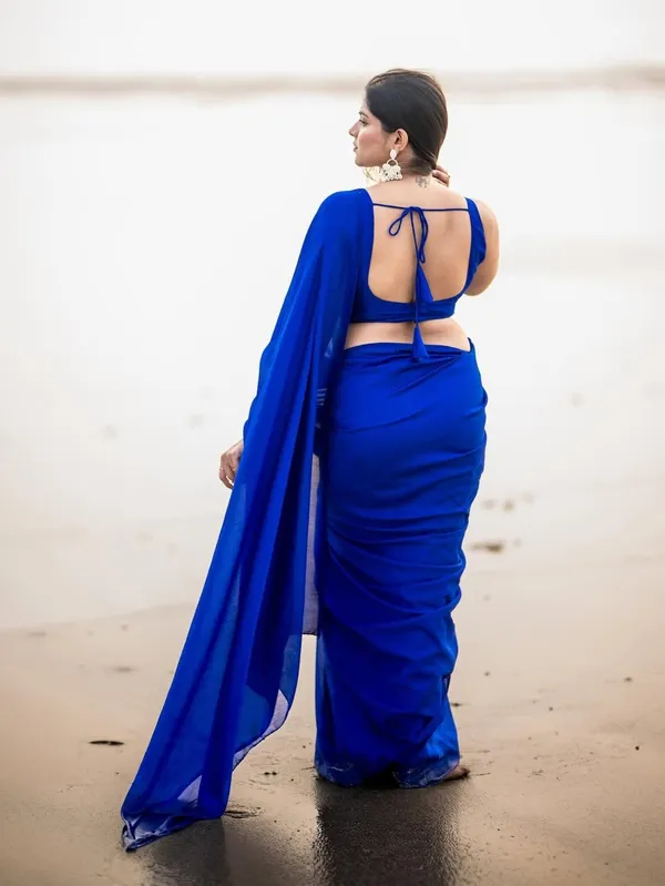 Plain_Dyed_Daily_Wear_Georgette_Saree_With_Unstitched_Blouse_Piece
