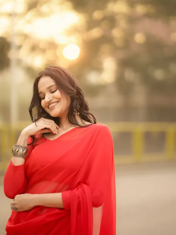 Plain_Dyed_Daily_Wear_Georgette_Saree_With_Unstitched_Blouse_Piece