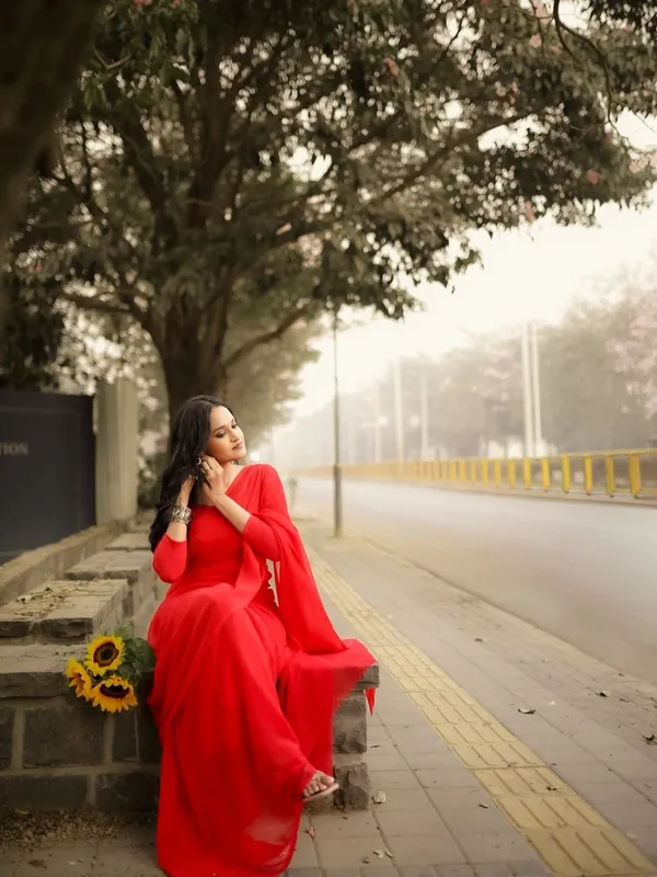 Plain_Dyed_Daily_Wear_Georgette_Saree_With_Unstitched_Blouse_Piece
