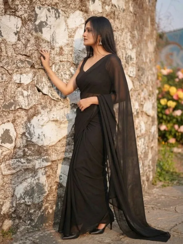 Elegant_Solid_Chiffon_Plain_Dyed_Saree_With_Unstitched_Blouse_Piece
