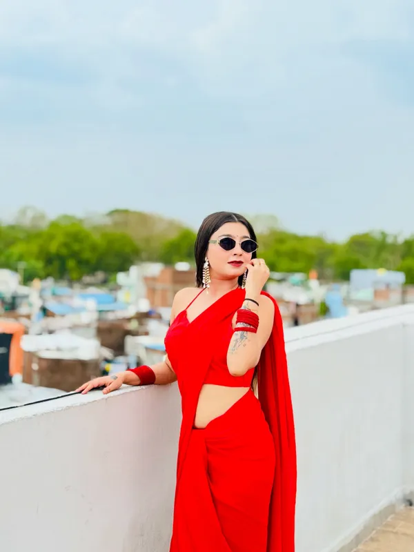 Plain_Dyed_Daily_Wear_Georgette_Saree_With_Unstitched_Blouse_Piece