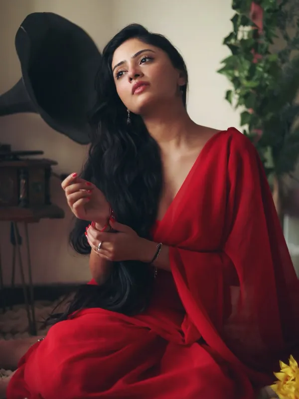 Plain_Dyed_Daily_Wear_Georgette_Saree_With_Unstitched_Blouse_Piece