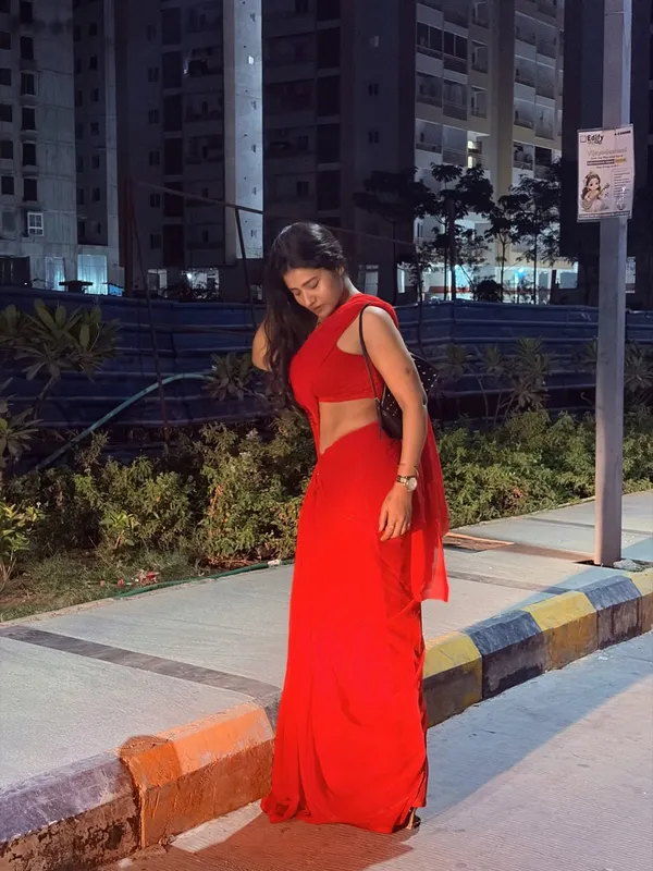 Plain_Dyed_Daily_Wear_Georgette_Saree_With_Unstitched_Blouse_Piece