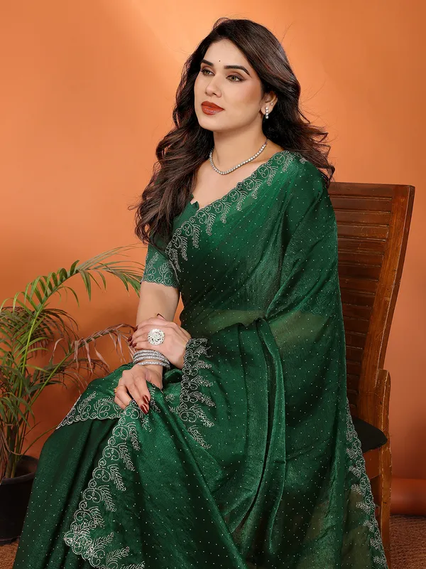 Women's_Chiffon_Shiny_Stone_and_Diamond_Work_Lace_Boarder_Saree_With_Unstitched_Blouse_Piece