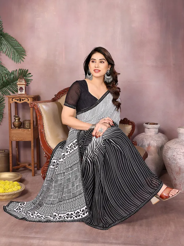 Paisley,_Striped,_Floral_Print_Daily_Wear_Georgette_Saree��(Black)
