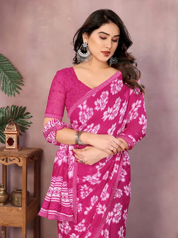 Paisley,_Floral_Print_Daily_Wear_Georgette_Saree��(Pink)