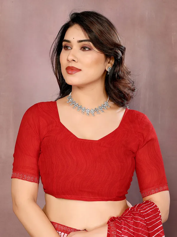 Paisley,_Striped,_Floral_Print_Daily_Wear_Georgette_Saree��(Red)