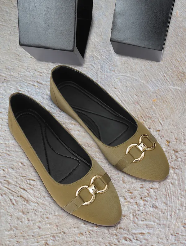 Elira_Modern_and_classy_with_an_Indian_twist_feel_for_Women