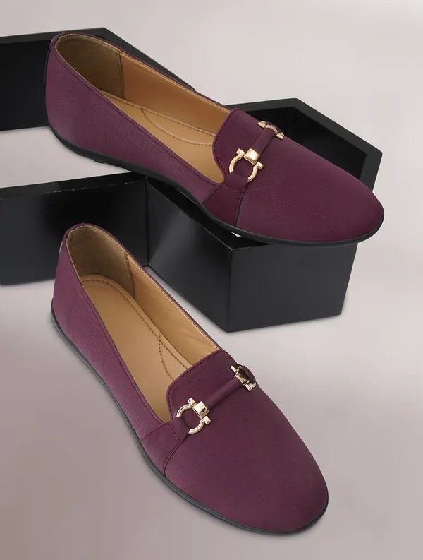 Velvet_Wine_Chic_Travel-Ready_Bellies_for_Women