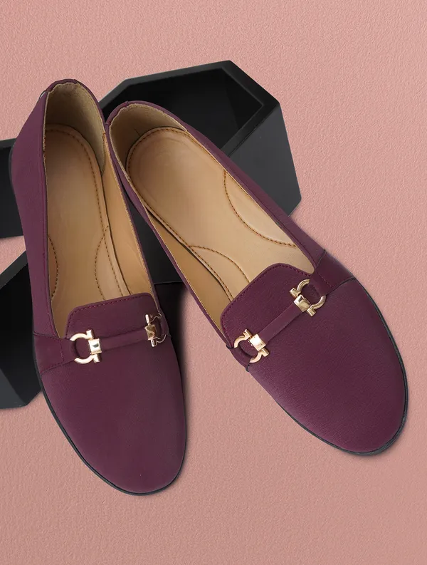 Velvet_Wine_Chic_Travel-Ready_Bellies_for_Women