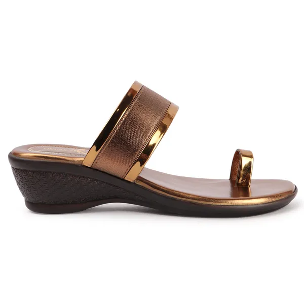 Embellished_Angutha_Wedge_Heels_(Antique)