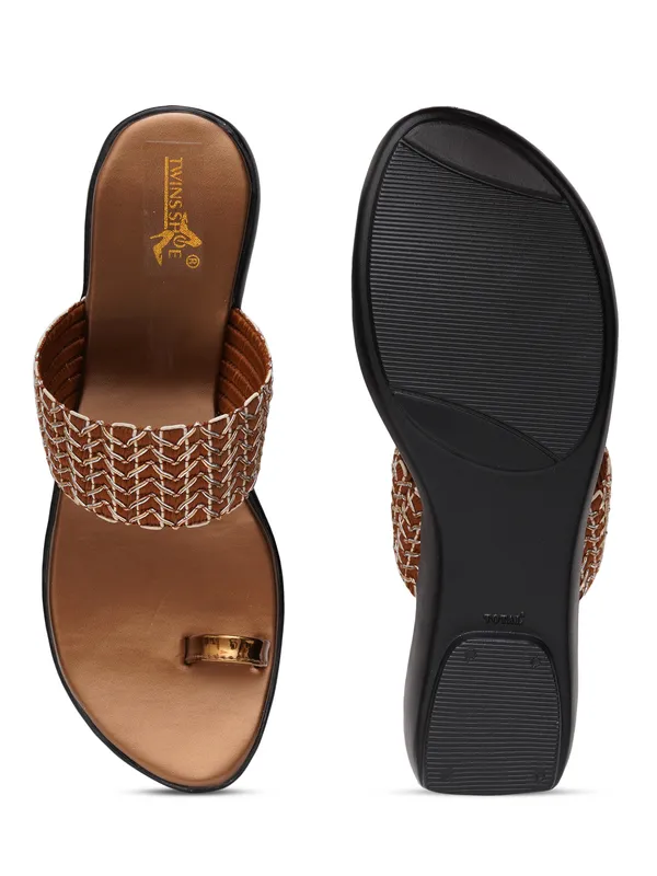Stylish_Embellished_Ethnic_Angutha_Wedge_Heels_(Antique)