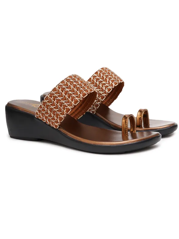 Stylish_Embellished_Ethnic_Angutha_Wedge_Heels_(Antique)