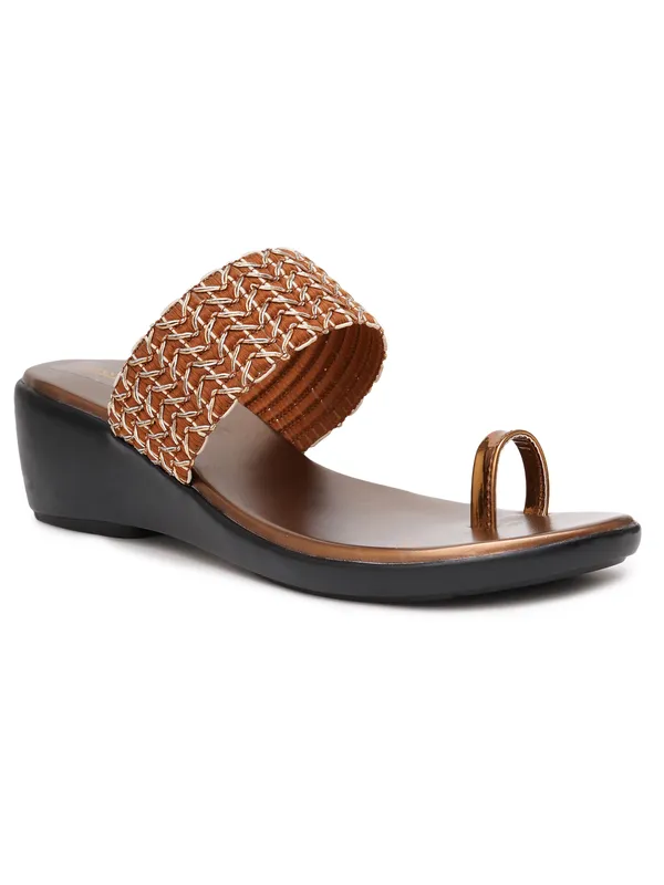 Stylish_Embellished_Ethnic_Angutha_Wedge_Heels_(Antique)