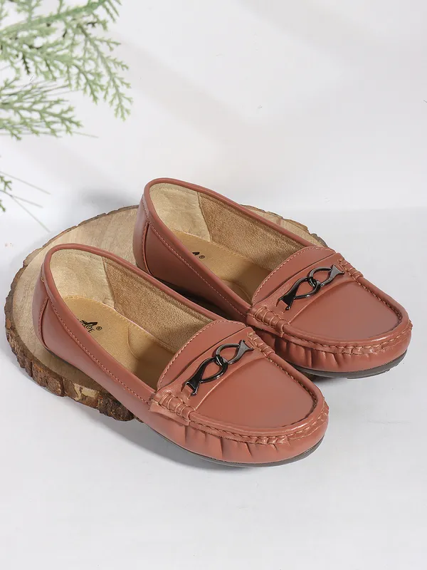 Buckle_Style_Casual_Loafers_(Peach)