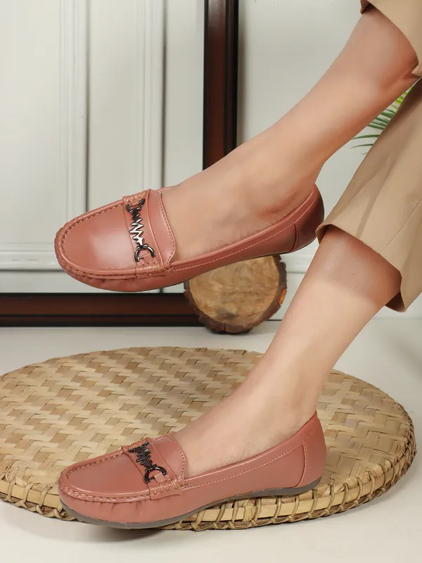 Soft_Casual_Buckle_Loafers_(Peach)