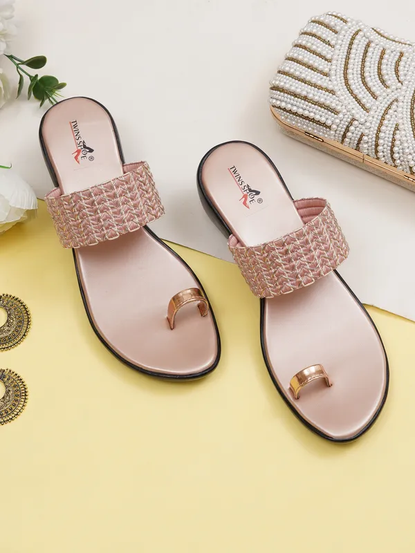 Stylish_Embellished_Ethnic_Angutha_Wedge_Heels_(Rgold)