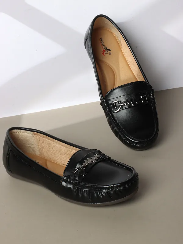 Soft_Casual_Buckle_Loafers_(Black)