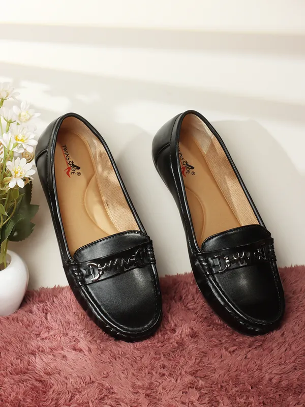 Soft_Casual_Buckle_Loafers_(Black)