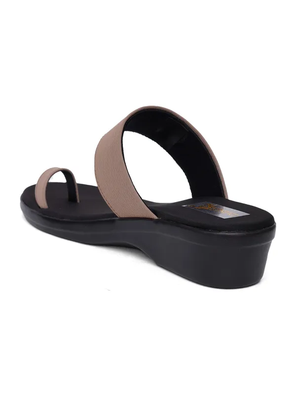 Angutha_Strap_Casual_Wedge_Slippers_(Brown)