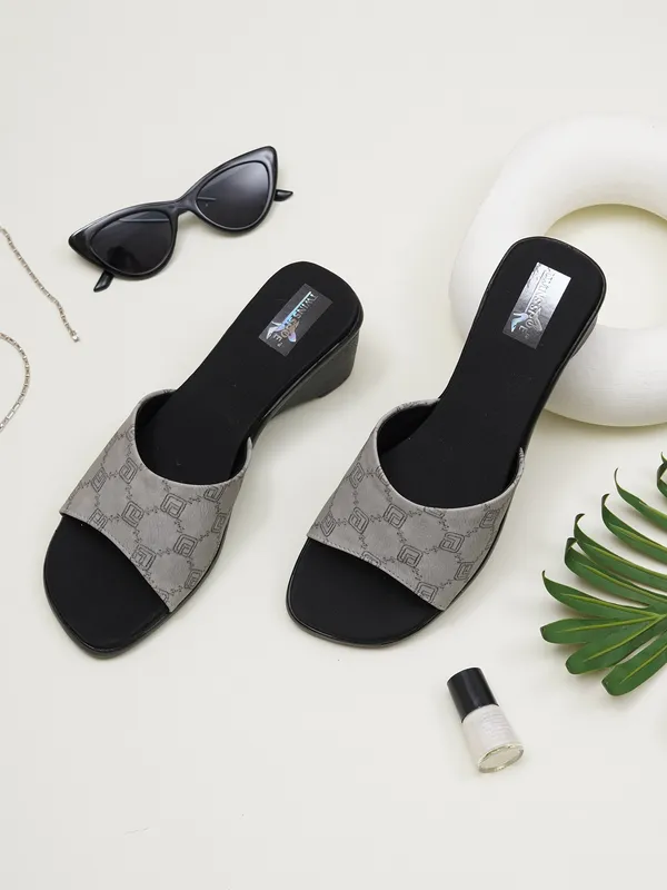 Platform_Heel_(__GREY_)