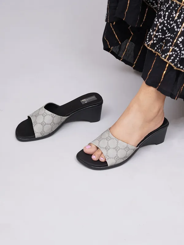 Platform_Heel_(__GREY_)