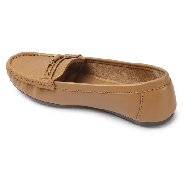 Casual_Dailywear_Soft_Buckle_Loafers_(Beige)