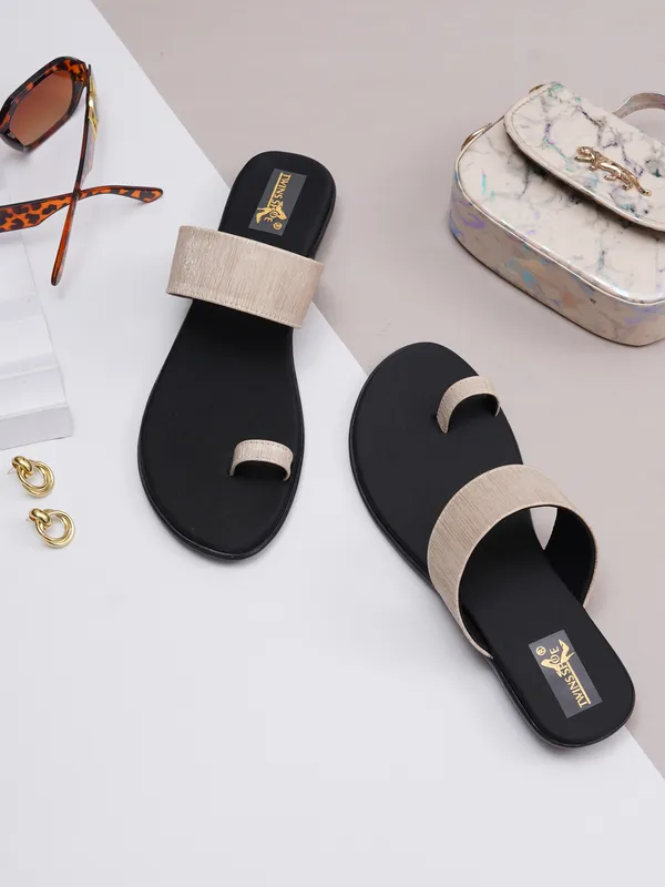 Women_Casual_Flats