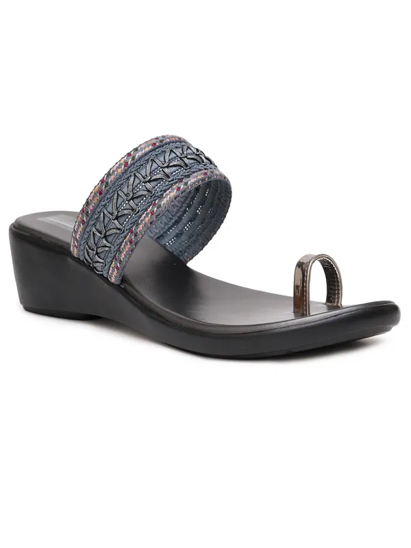 Embellished_Ethnic_Angutha_Wedge_Heels_(Grey)