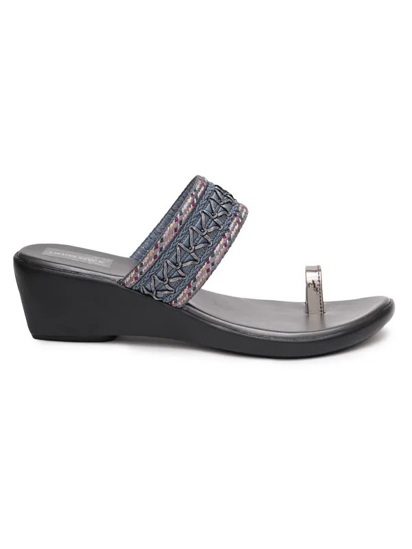 Embellished_Ethnic_Angutha_Wedge_Heels_(Grey)