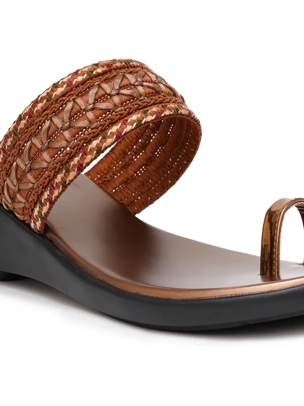 Embellished_Ethnic_Angutha_Wedge_Heels_(Antique)