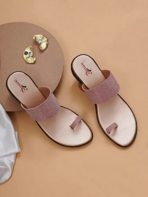 Print_Strap_Angutha_Wedge_Heels_(Sultan)