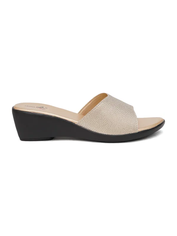 Shining_Strap_Wedge_Heels_(Gold)