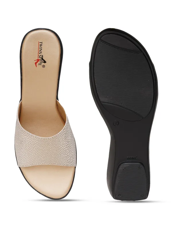 Shining_Strap_Wedge_Heels_(Gold)
