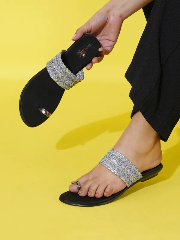 Women's_Embellished_One_toe_Flats