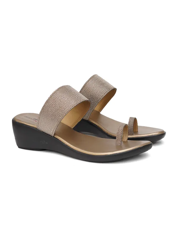 Print_Strap_Angutha_Wedge_Heels_(Antique)