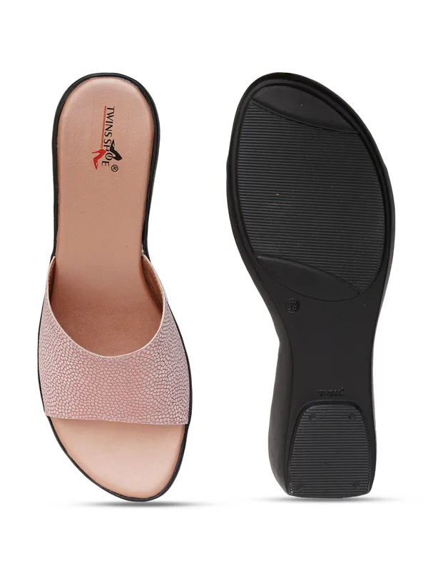 Shining_Strap_Wedge_Heels_(Sultan)