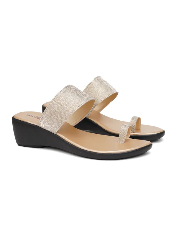 Print_Strap_Angutha_Wedge_Heels_(Gold)